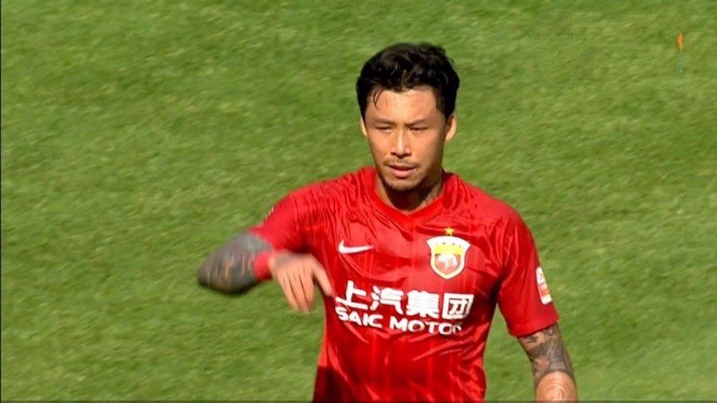 尤其是他们目前有了一些压力，但我们也要保持清醒，小心谨慎地应对。